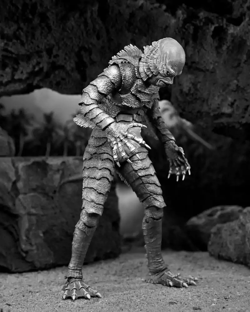 Universal Monsters Ultimate Creature from the Black Lagoon (B&W) akciófigura 18 cm termékfotó