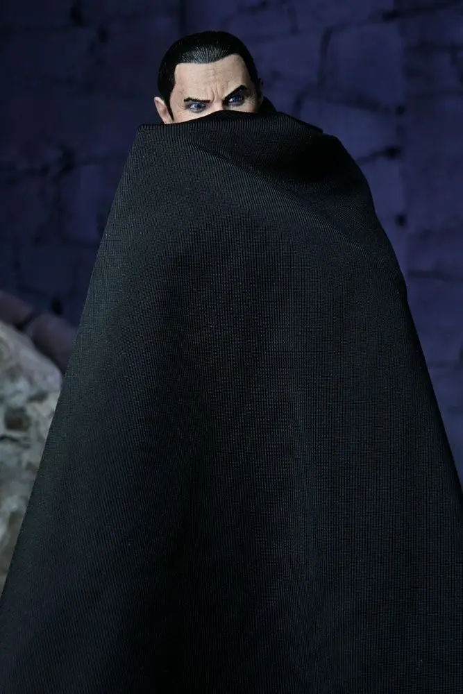 Universal Monsters Ultimate Dracula (Transylvania) akciófigura 18 cm termékfotó