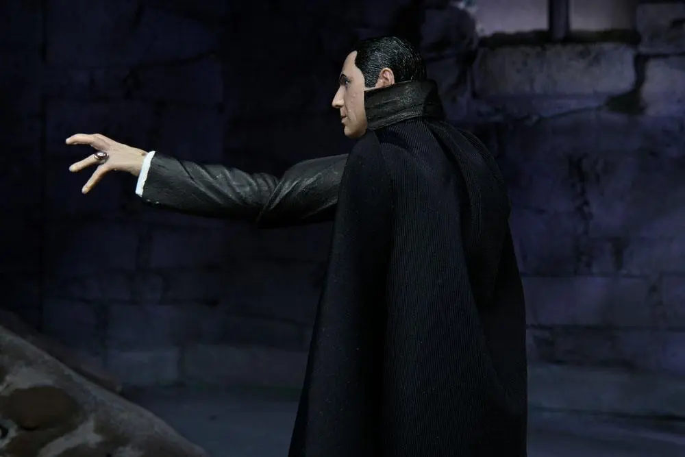 Universal Monsters Ultimate Dracula (Transylvania) akciófigura 18 cm termékfotó