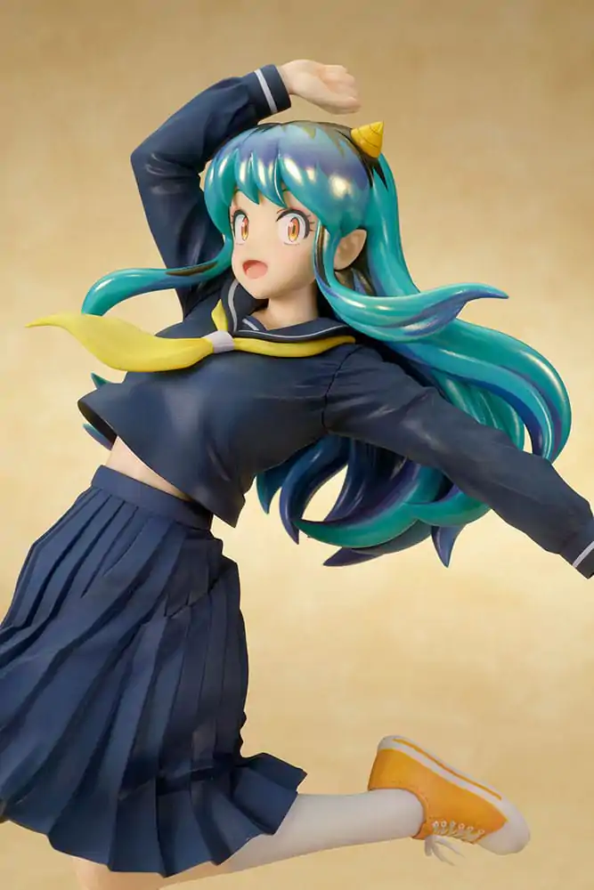 Urusei Yatsura 1/7 Lum Uniform Ver. PVC szobor figura 28 cm termékfotó