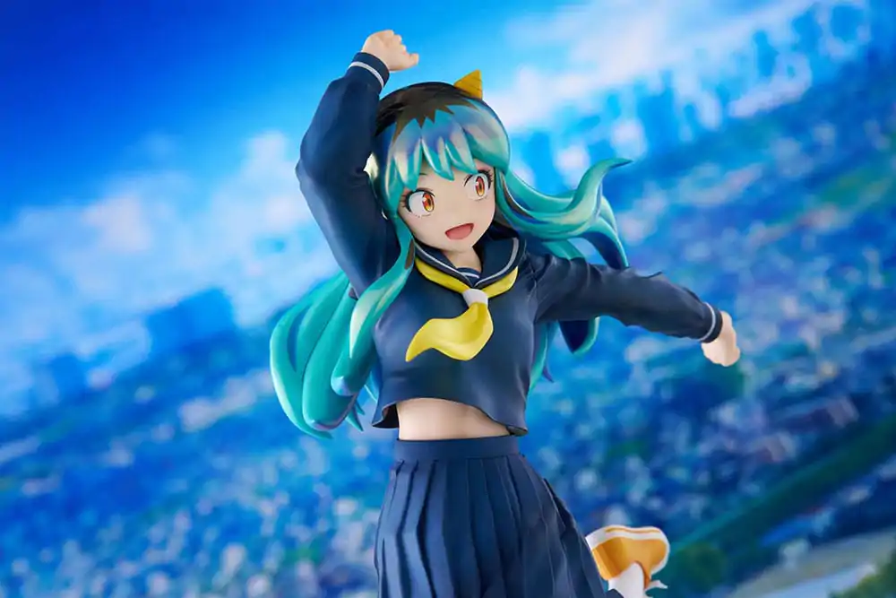 Urusei Yatsura 1/7 Lum Uniform Ver. PVC szobor figura 28 cm termékfotó