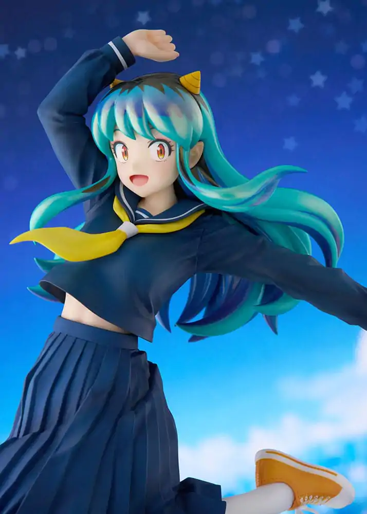 Urusei Yatsura 1/7 Lum Uniform Ver. PVC szobor figura 28 cm termékfotó