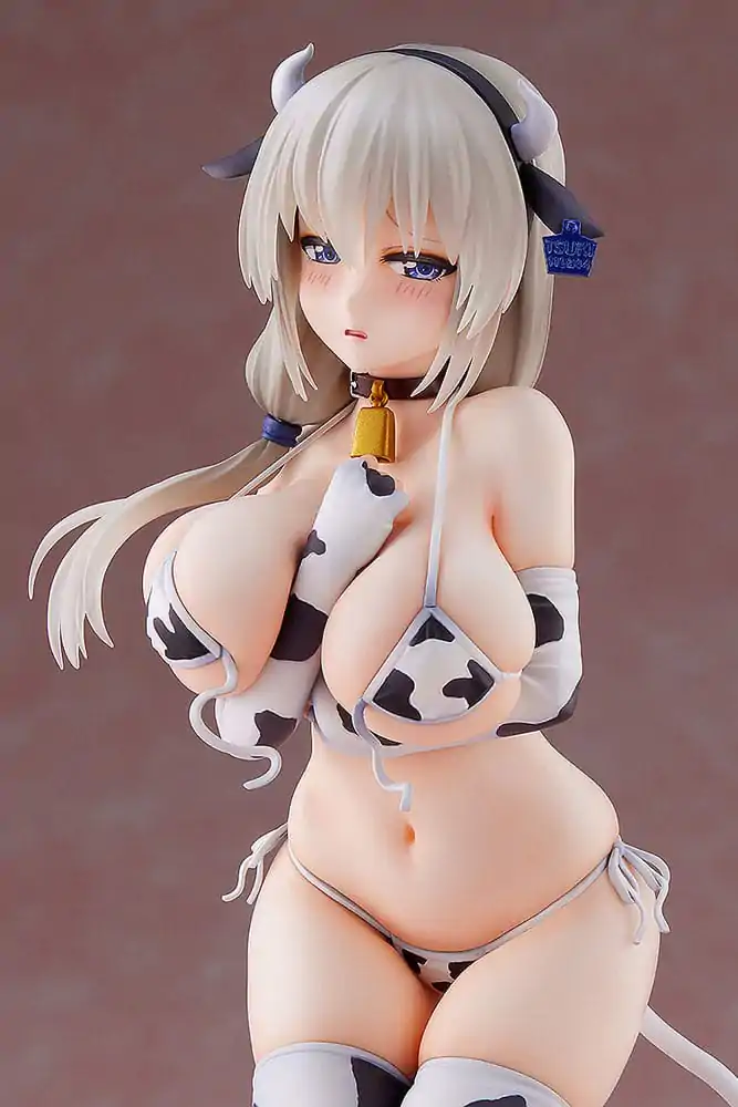 Uzaki-chan Wants to Hang Out! 1/7 Tsuki Uzaki Cow Bikini Ver. PVC szobor figura 22 cm termékfotó