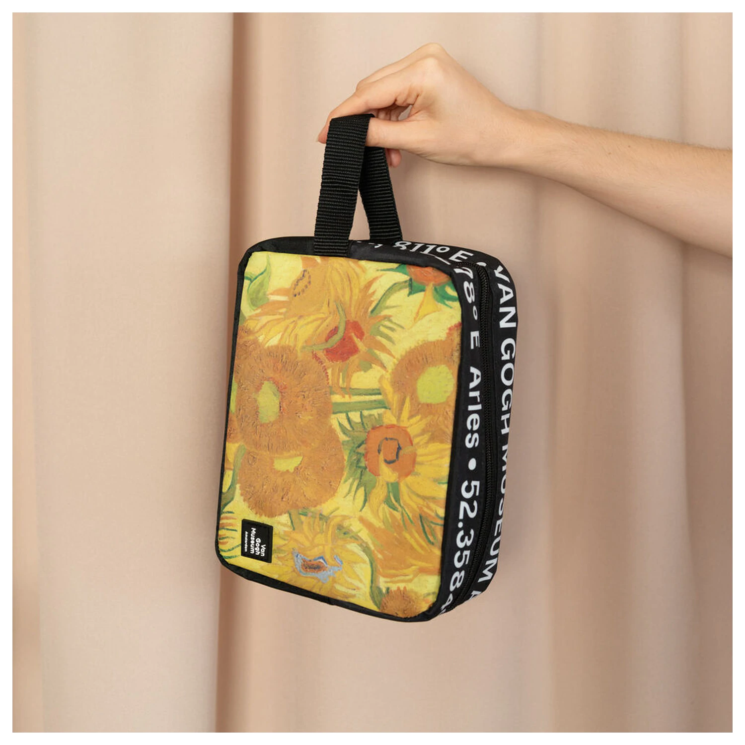 Van Gogh Museum neszeszer táska termékfotó