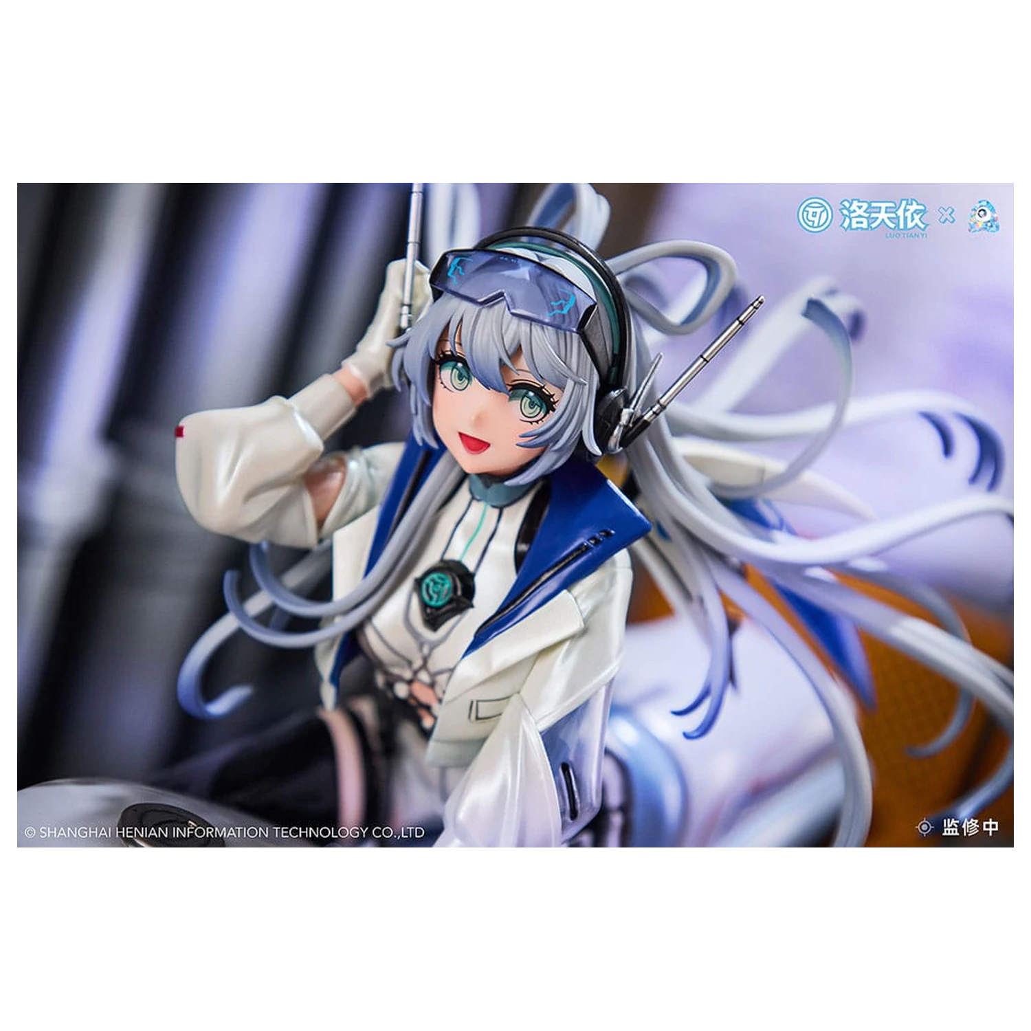 Vsinger 1/7 Vsinger Luo Tianyi Retro-Future Storm Driver Ver. PVC szobor figura 23 cm termékfotó