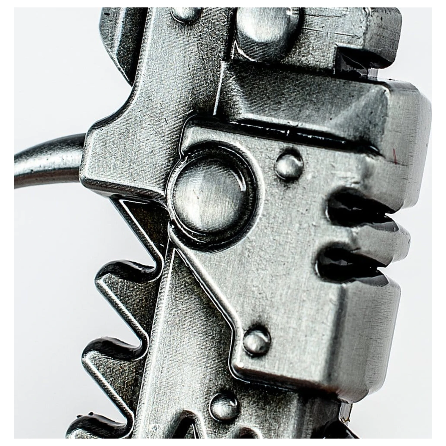 Warhammer 40,000 sörnyitó Chaos Chainsword termékfotó