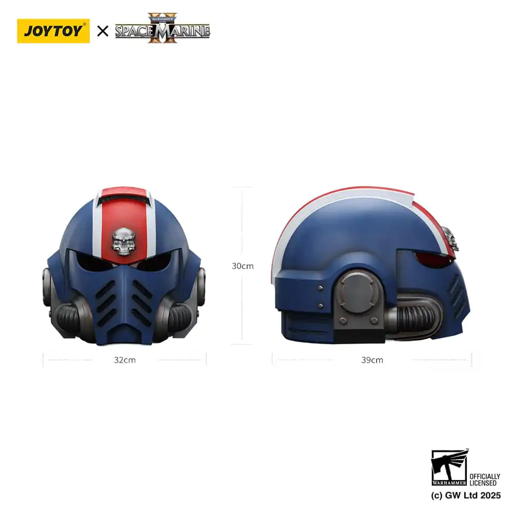 Warhammer 40,000: Space Marine 2 Ultramarines Lieutenant Titus sisak replika 30 cm  termékfotó