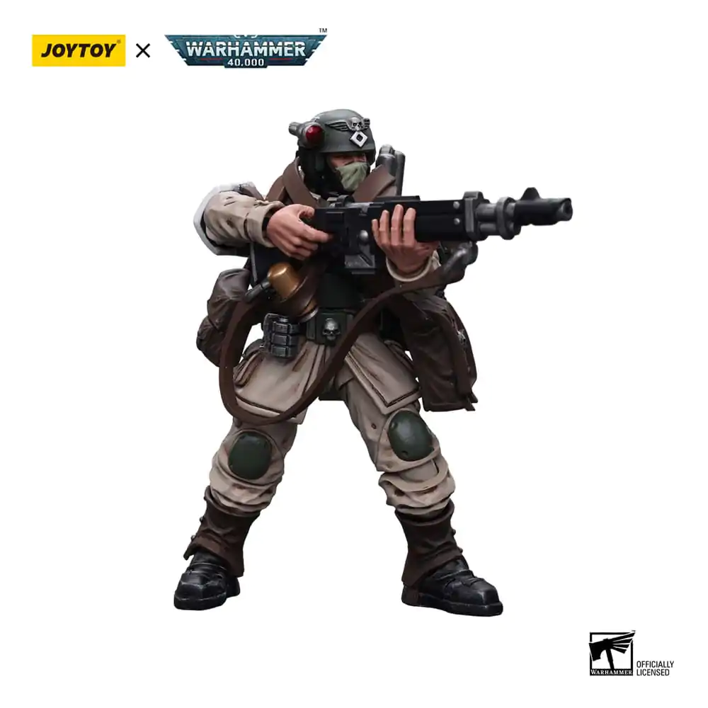 Warhammer 40k 1/18 Astra Militarum Cadian Command Squad Veteran with Medi-pack akciófigura 12 cm termékfotó