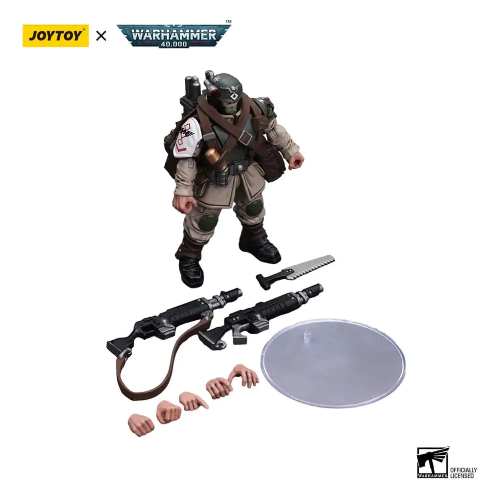 Warhammer 40k 1/18 Astra Militarum Cadian Command Squad Veteran with Medi-pack akciófigura 12 cm termékfotó