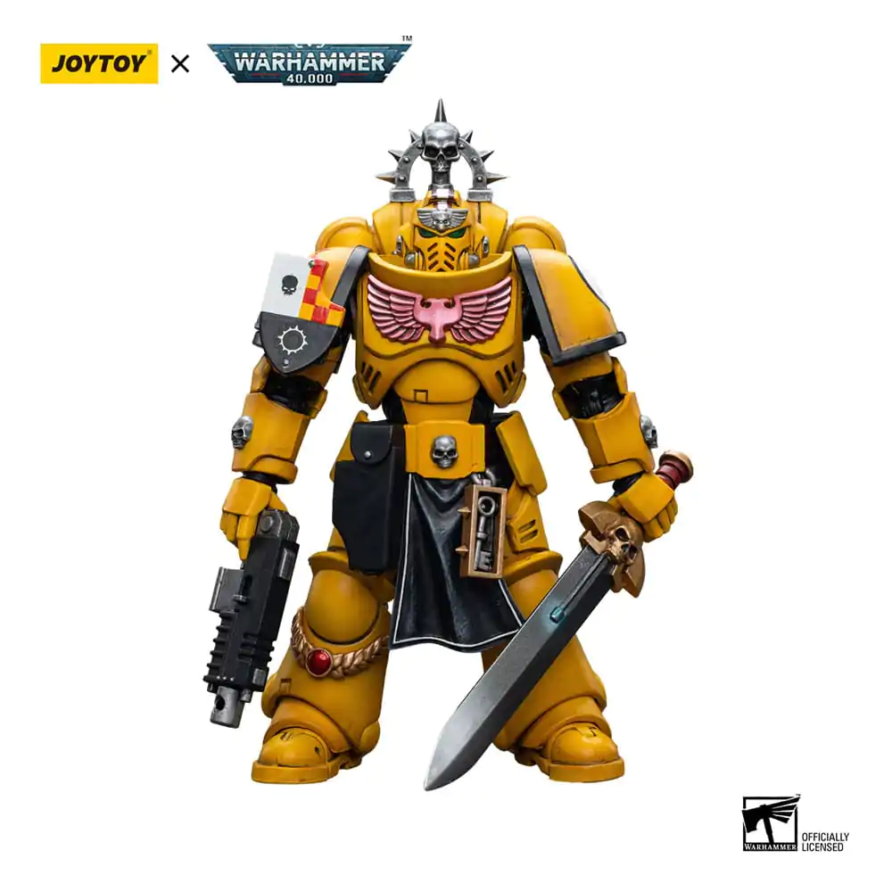 Warhammer 40k 1/18 Imperial Fists Lieutenant with Power Sword akciófigura 12 cm termékfotó