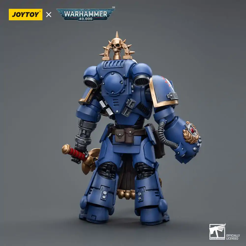 Warhammer 40k 1/18 Ultramarines Lieutenant with Power Fist akciófigura 12 cm termékfotó