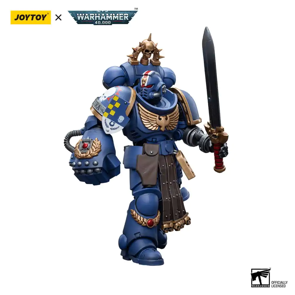 Warhammer 40k 1/18 Ultramarines Lieutenant with Power Fist akciófigura 12 cm termékfotó