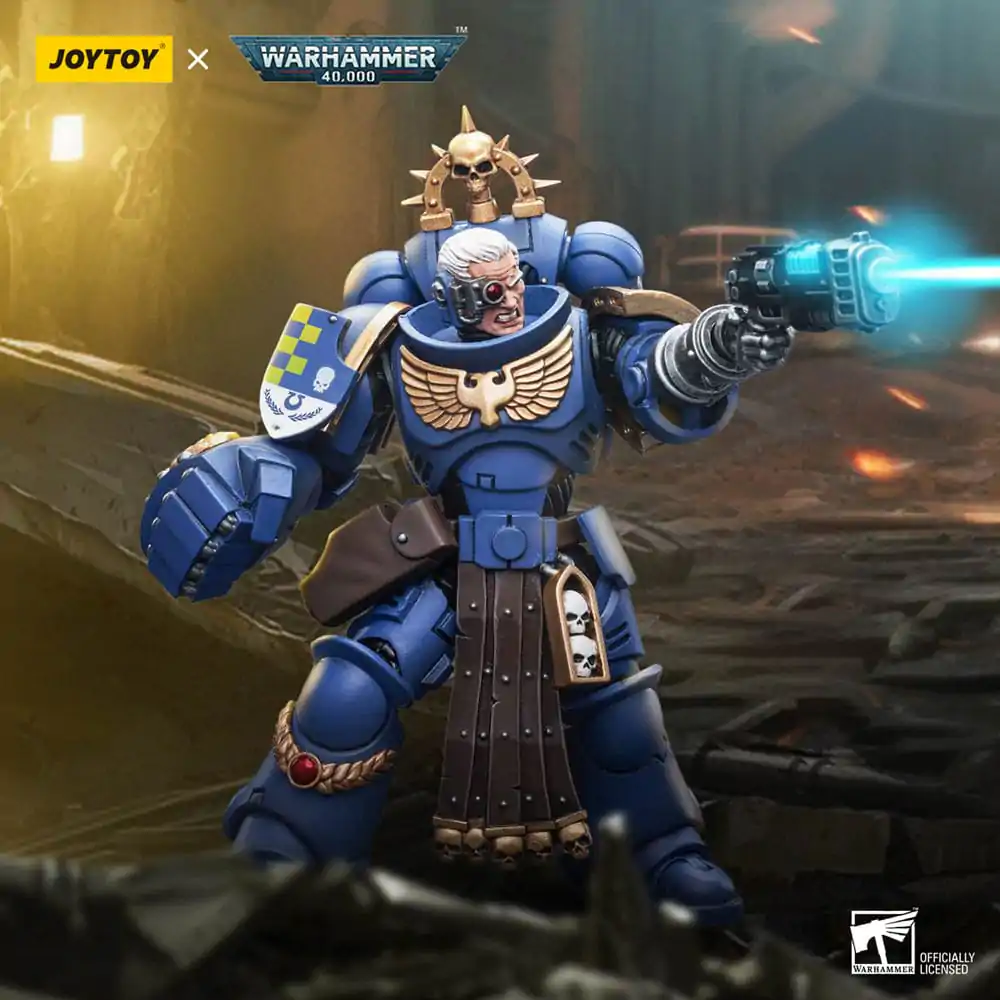 Warhammer 40k 1/18 Ultramarines Lieutenant with Power Fist akciófigura 12 cm termékfotó