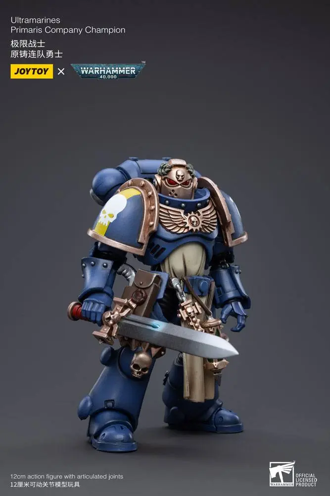 Warhammer 40k 1/18 Ultramarines Primaris Company Champion akciófigura 12 cm termékfotó