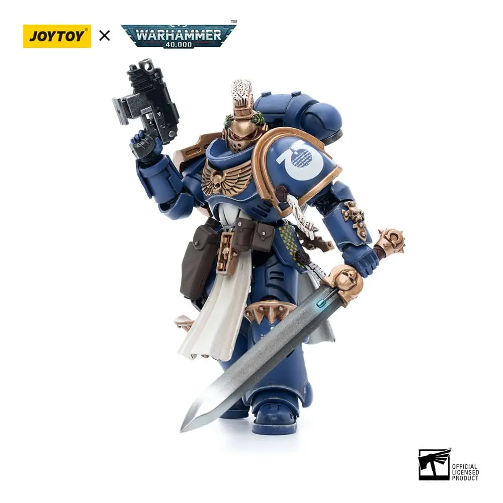 Warhammer 40k 1/18 Ultramarines Primaris Company Champion Brother Parnaeus akciófigura 12 cm termékfotó