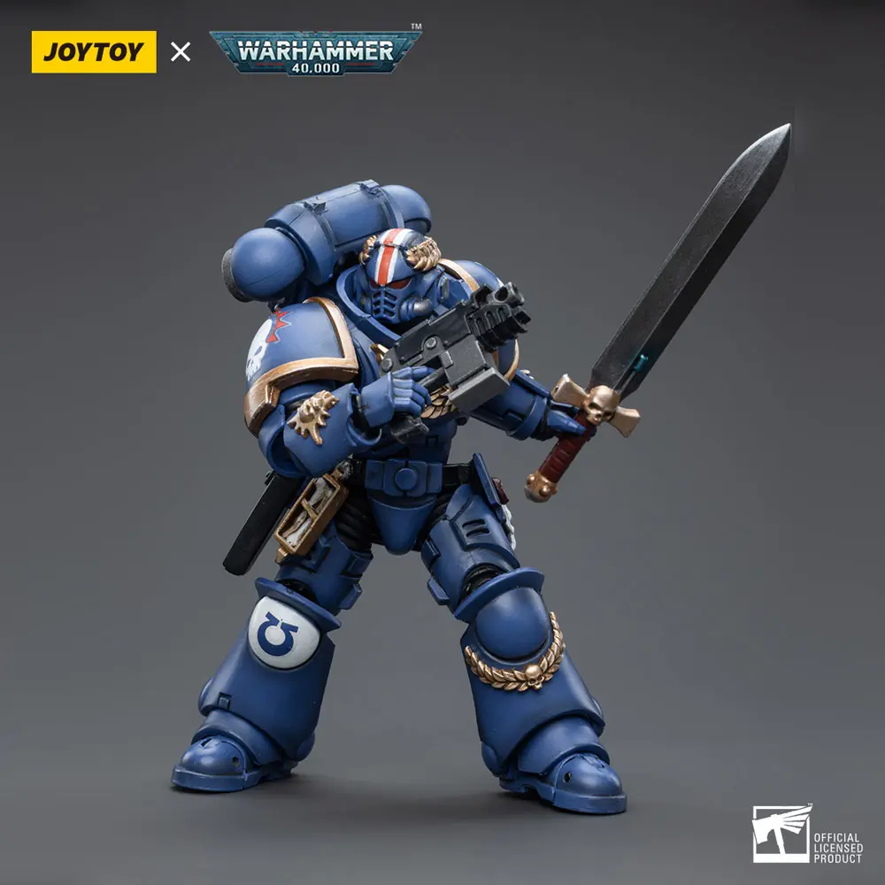 Warhammer 40k 1/18 Ultramarines Primaris Lieutenant Argaranthe akciófigura 12 cm termékfotó