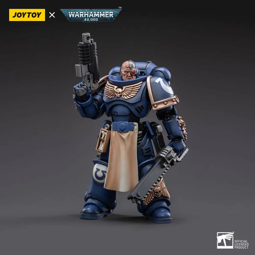 Warhammer 40k 1/18 Ultramarines Primaris Lieutenant Horatius akciófigura 12 cm termékfotó
