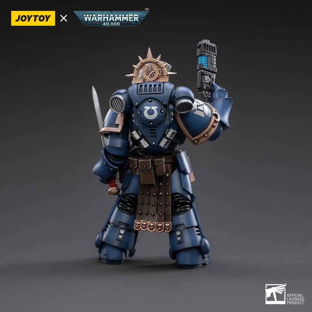 Warhammer 40k 1/18 Ultramarines Veteran Sergeant Icastus akciófigura 12 cm termékfotó