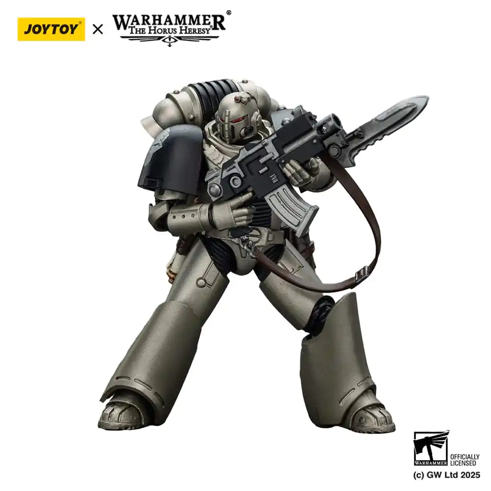 Warhammer The Horus Heresy 1/18 lron Warriors MKVI Tactical Sergeant with Power Sword and Plasma Pistol akciófigura 12 cm termékfotó