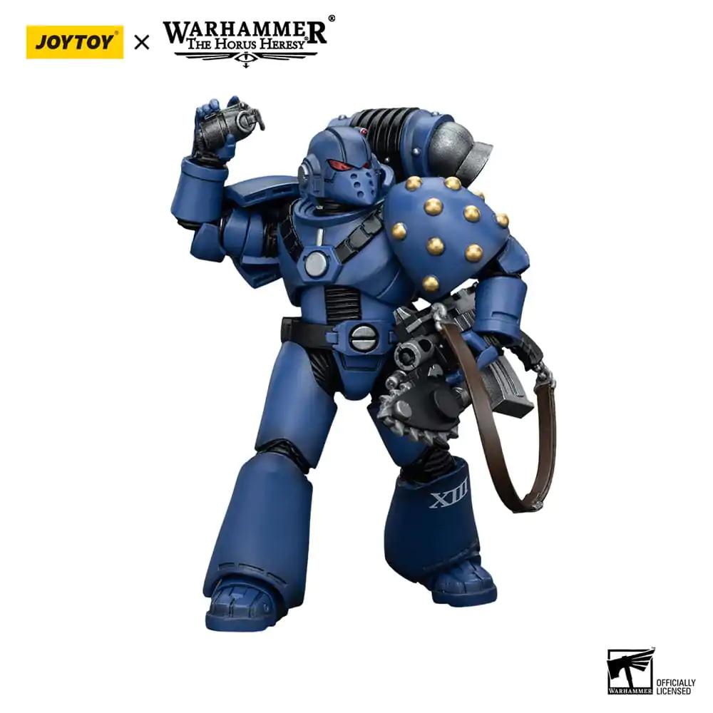 Warhammer The Horus Heresy 1/18 Ultramarines MK VI Tactical Squad Legionary with Bolter & Chainblade akciófigura 12 cm termékfotó