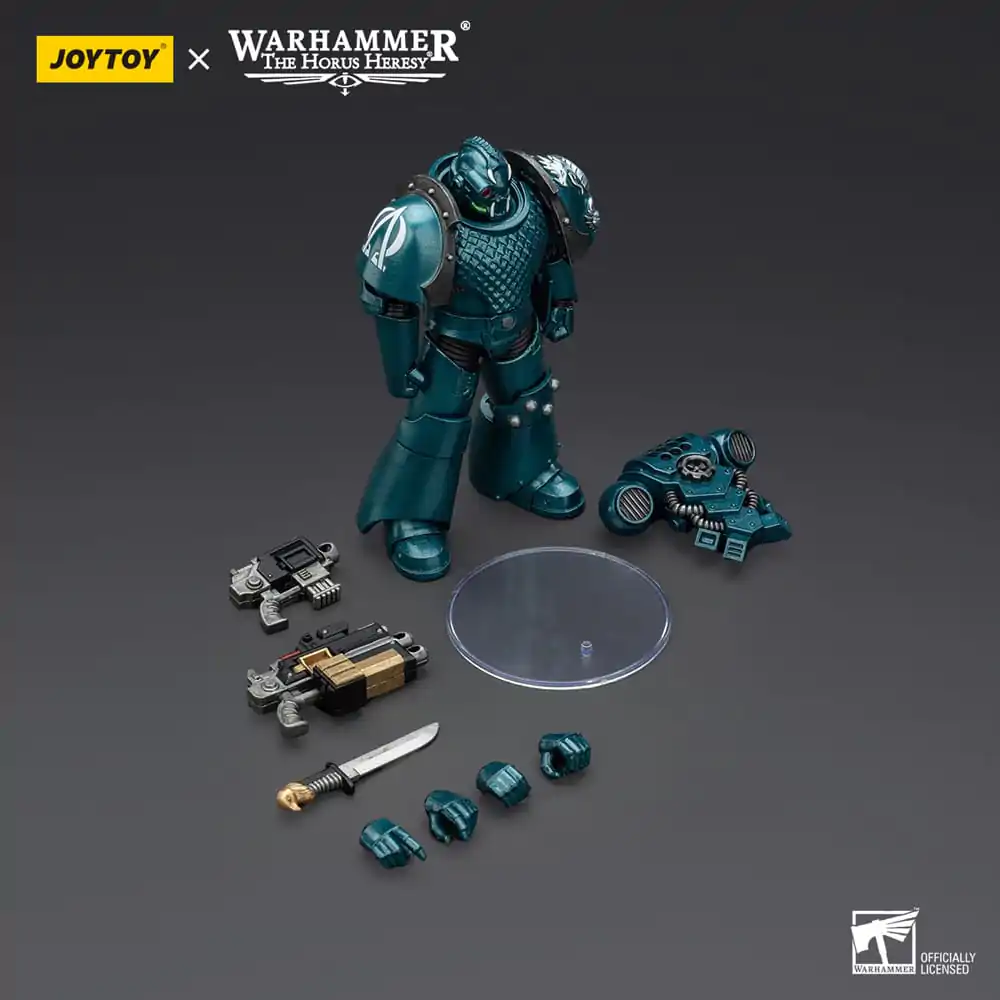 Warhammer The Horus Heresy Alpha Legion Head hunter With Banestrike Combi-Bolter And Power Dagger akciófigura 20 cm termékfotó