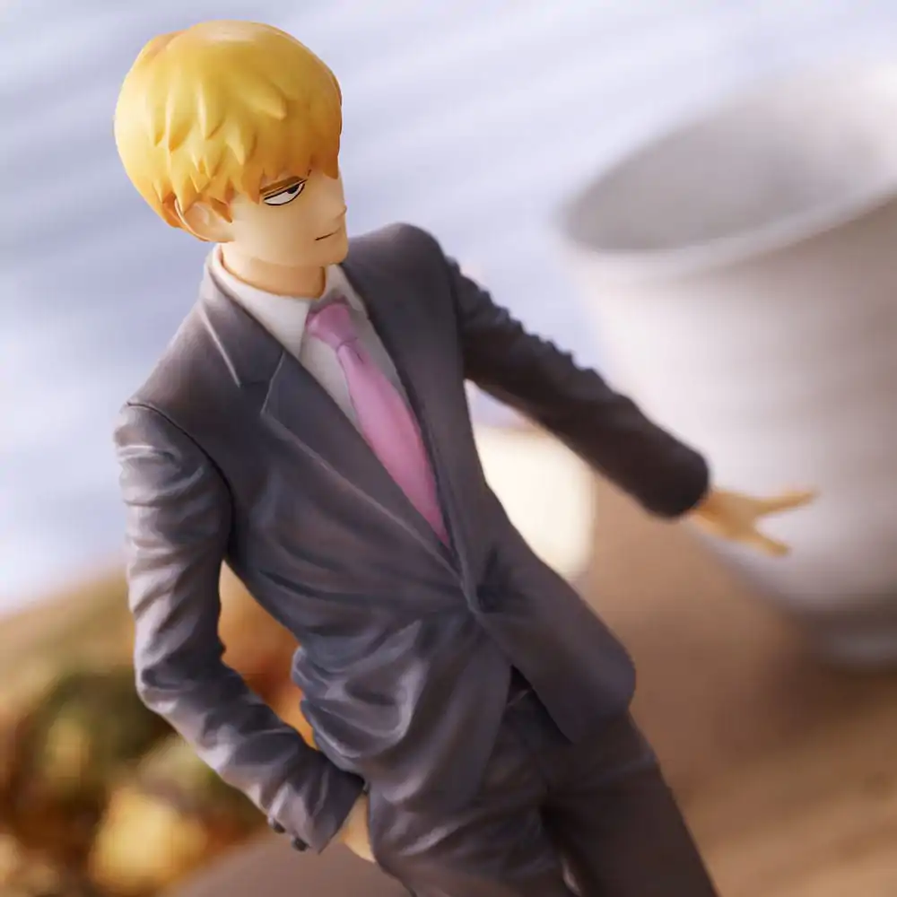 Mob Psycho 100 III Statue PVC Reigen Arataka Resale 24 18 cm termékfotó