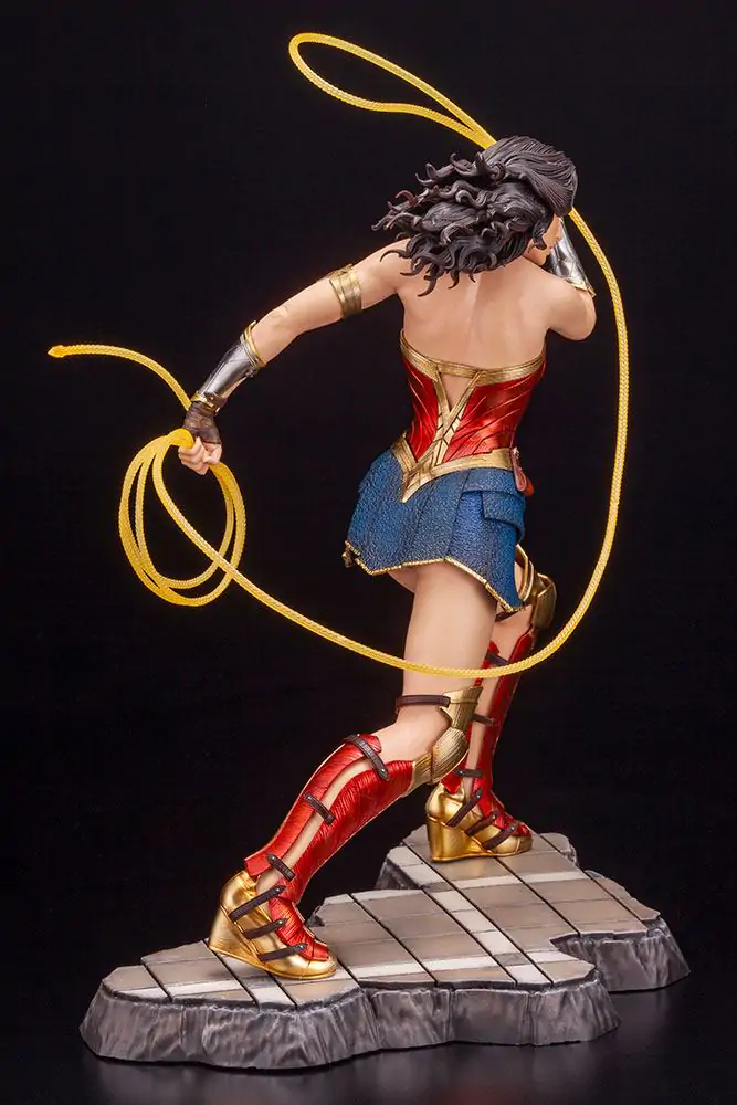 Wonder Woman 1984 Movie 1/6 Wonder Woman szobor figura 25 cm termékfotó
