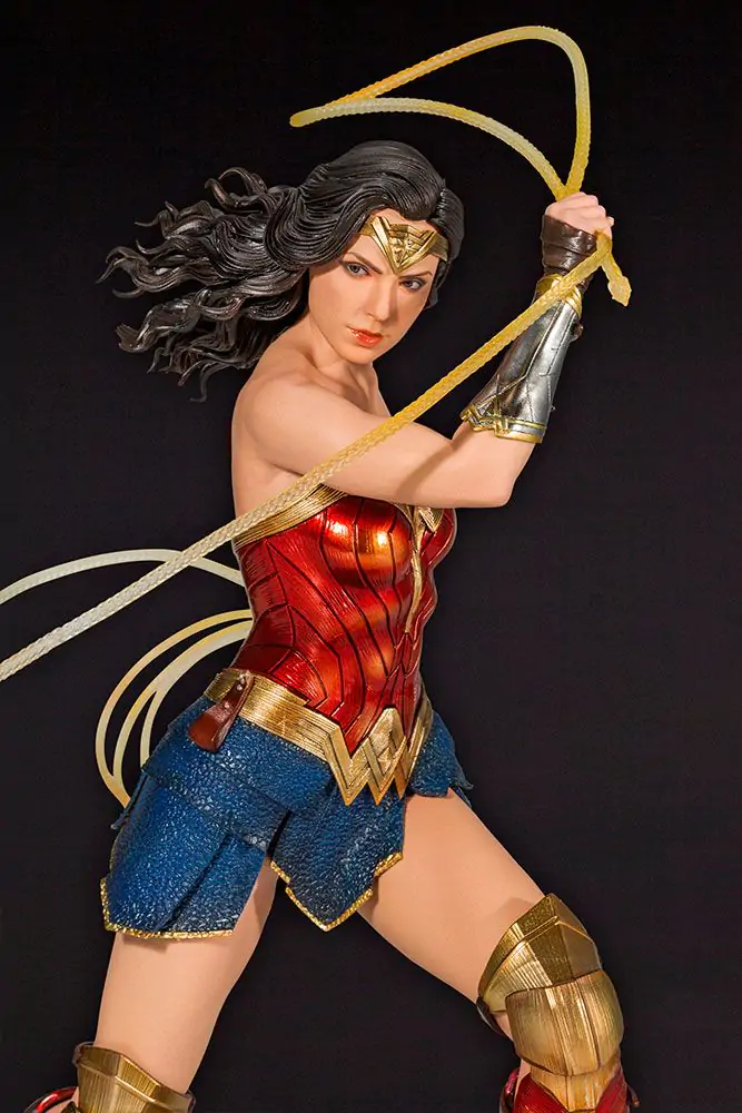 Wonder Woman 1984 Movie 1/6 Wonder Woman szobor figura 25 cm termékfotó