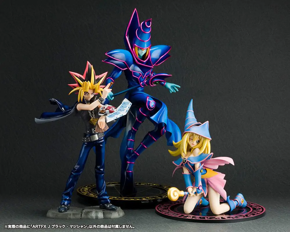 Yu-Gi-Oh! ARTFX J 1/7 Dark Magician szobor figura 30 cm termékfotó