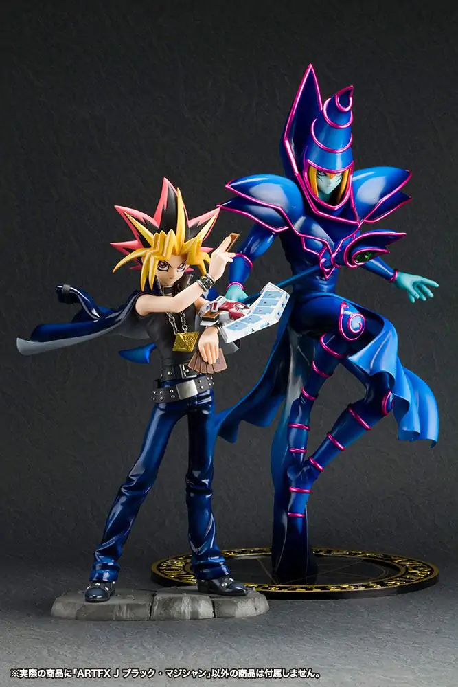 Yu-Gi-Oh! ARTFX J 1/7 Dark Magician szobor figura 30 cm termékfotó