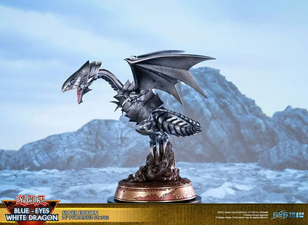 Yu-Gi-Oh! Blue-Eyes White Dragon Silver Edition PVC szobor figura 35 cm termékfotó