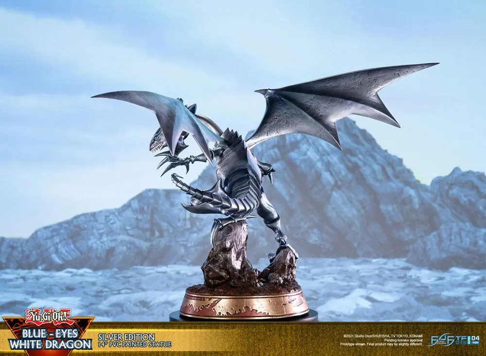 Yu-Gi-Oh! Blue-Eyes White Dragon Silver Edition PVC szobor figura 35 cm termékfotó