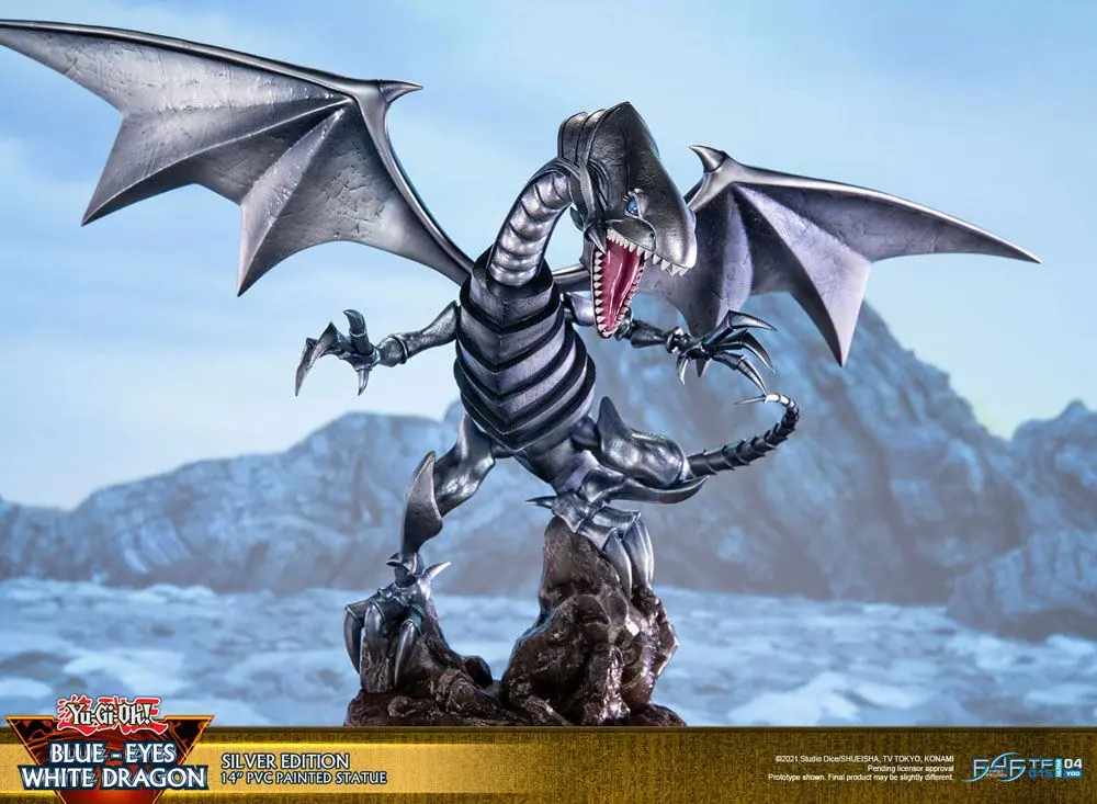 Yu-Gi-Oh! Blue-Eyes White Dragon Silver Edition PVC szobor figura 35 cm termékfotó