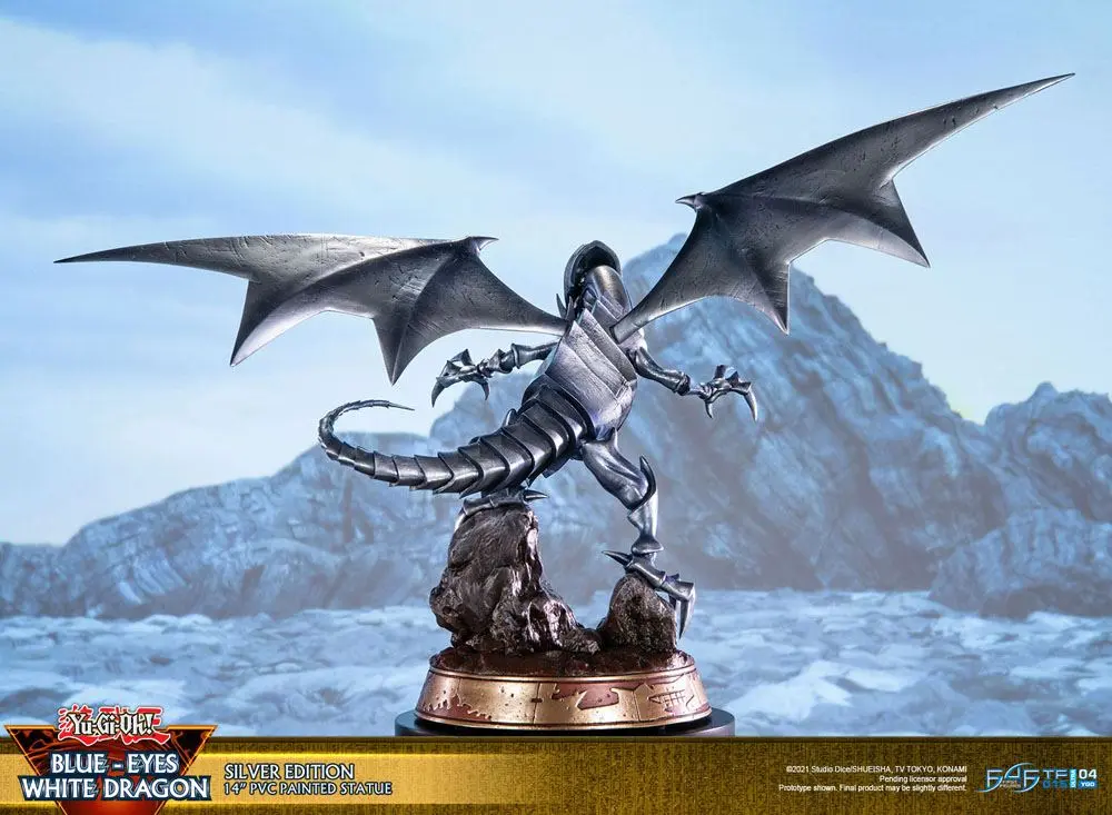 Yu-Gi-Oh! Blue-Eyes White Dragon Silver Edition PVC szobor figura 35 cm termékfotó