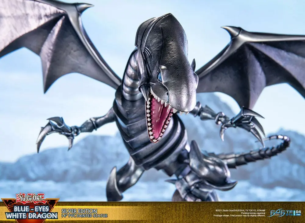Yu-Gi-Oh! Blue-Eyes White Dragon Silver Edition PVC szobor figura 35 cm termékfotó