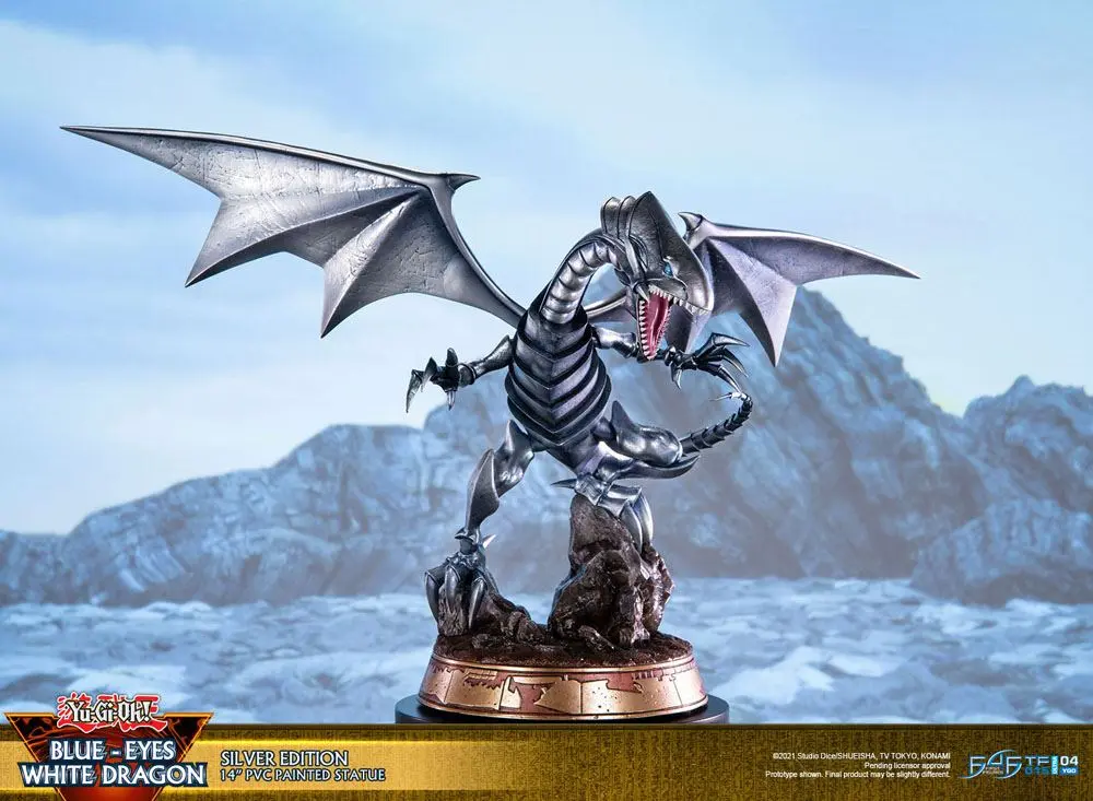 Yu-Gi-Oh! Blue-Eyes White Dragon Silver Edition PVC szobor figura 35 cm termékfotó