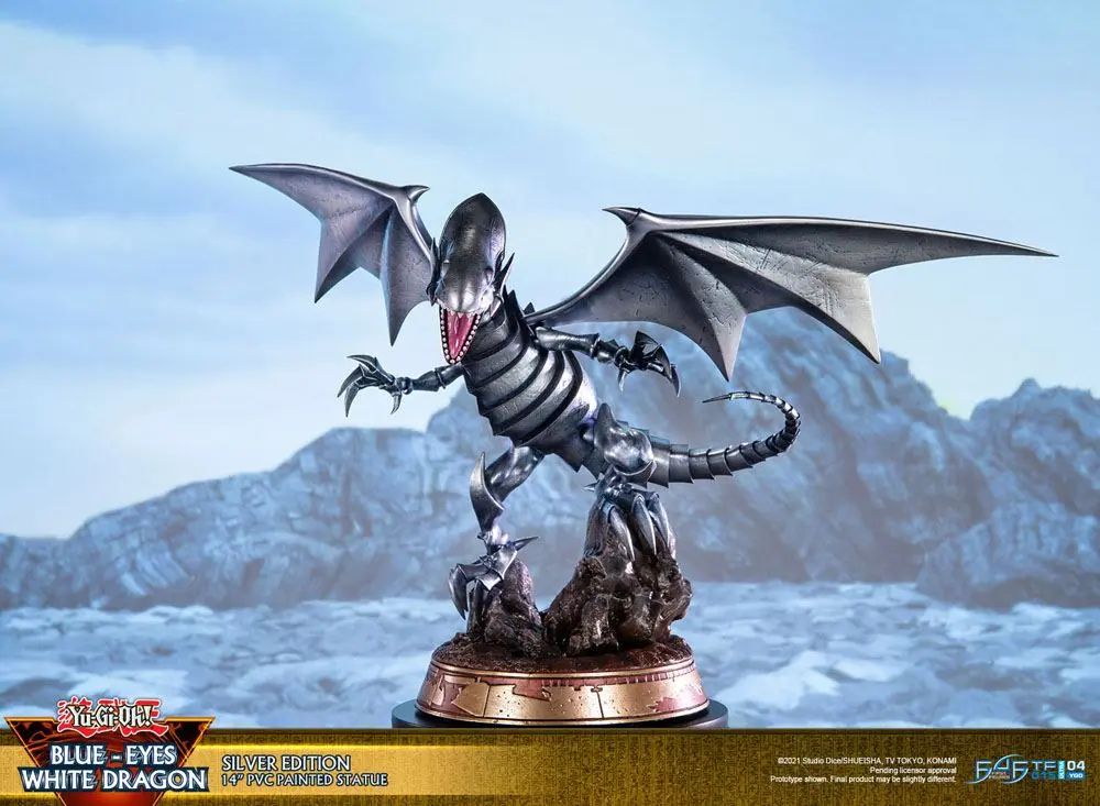 Yu-Gi-Oh! Blue-Eyes White Dragon Silver Edition PVC szobor figura 35 cm termékfotó