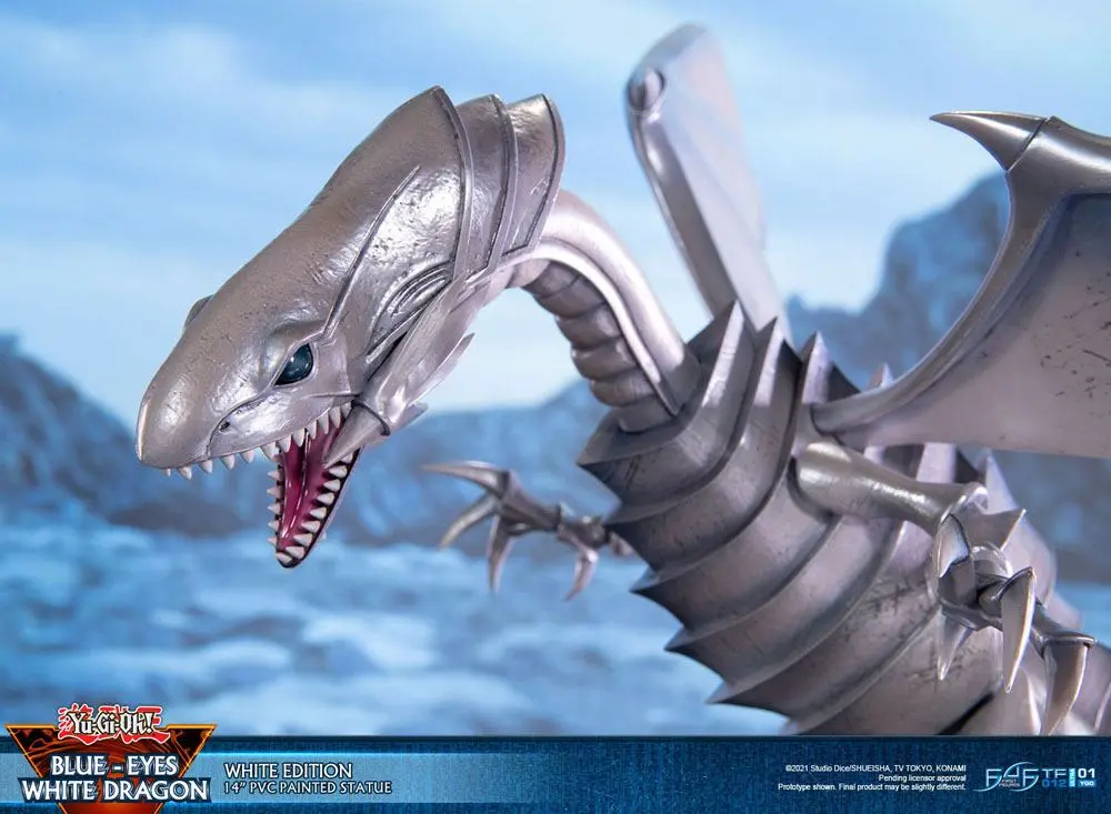 Yu-Gi-Oh! Blue-Eyes White Dragon White Edition PVC szobor figura 35 cm termékfotó