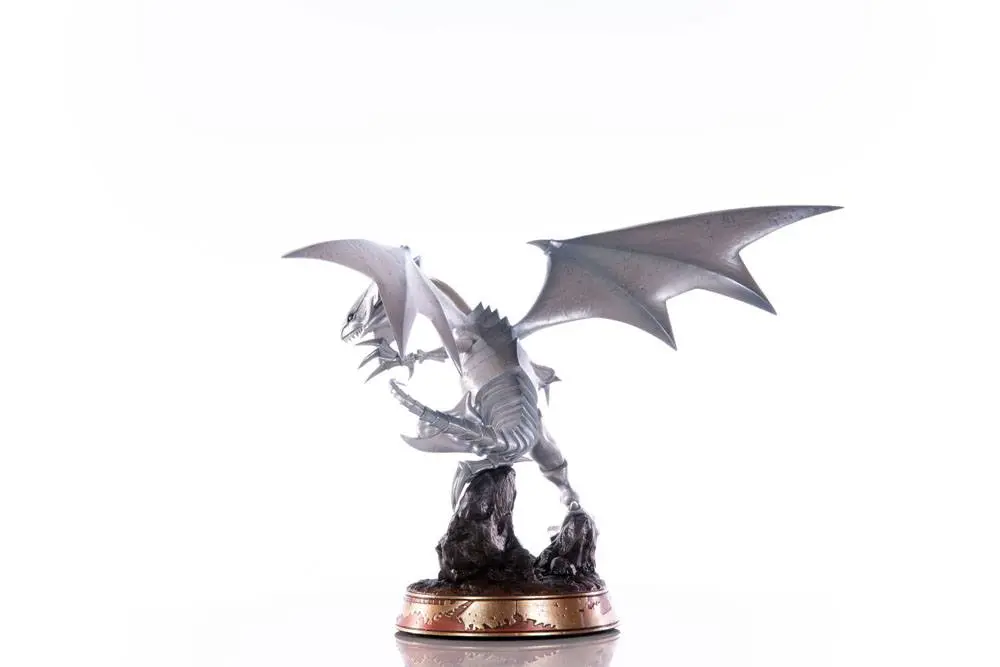 Yu-Gi-Oh! Blue-Eyes White Dragon White Edition PVC szobor figura 35 cm termékfotó