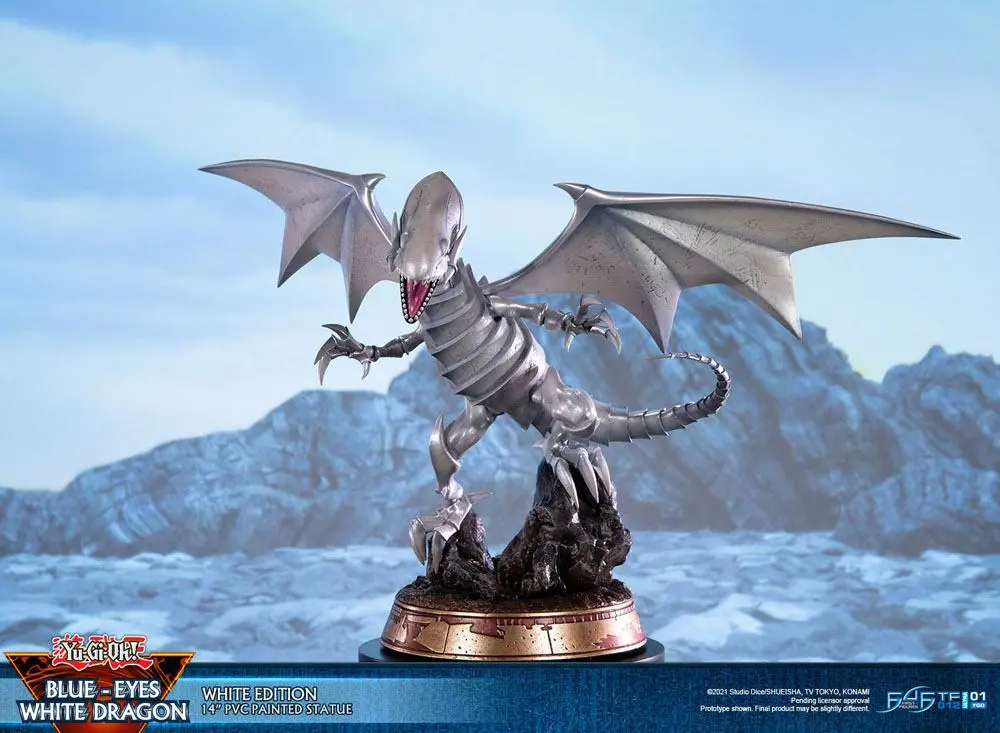 Yu-Gi-Oh! Blue-Eyes White Dragon White Edition PVC szobor figura 35 cm termékfotó