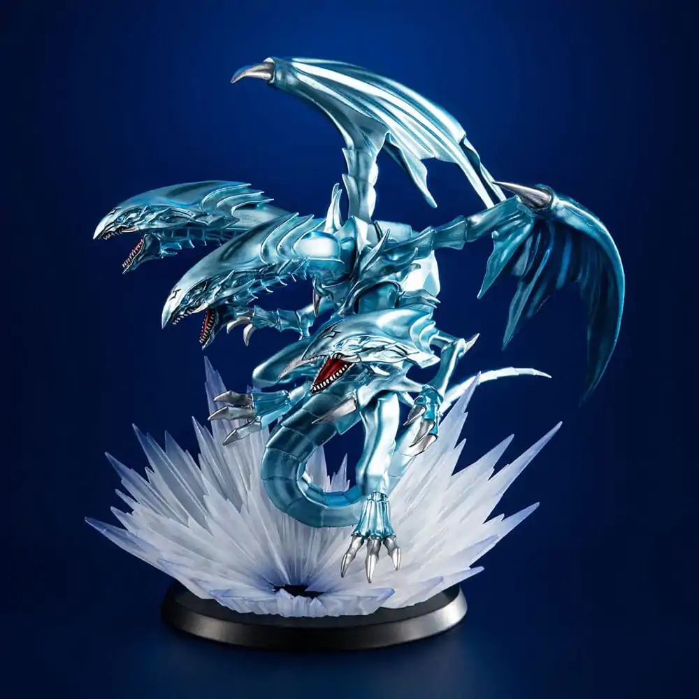 Yu-Gi-Oh! Duel Monsters Monsters Chronicle Blue Eyes Ultimate Dragon PVC szobor figura 14 cm termékfotó