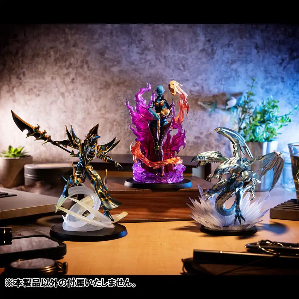 Yu-Gi-Oh! Duel Monsters Monsters Chronicle Blue Eyes Ultimate Dragon PVC szobor figura 14 cm termékfotó