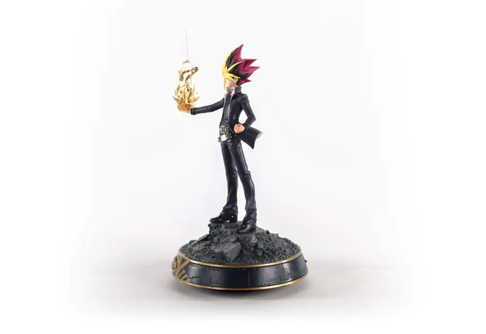 Yu-Gi-Oh! Yami Yugi szobor figura 31 cm termékfotó