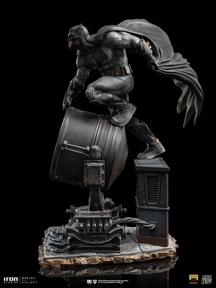 Zack Snyder's Justice League Deluxe Art Sclae 1/10 Batman on Batsignal szobor figura 28 cm termékfotó