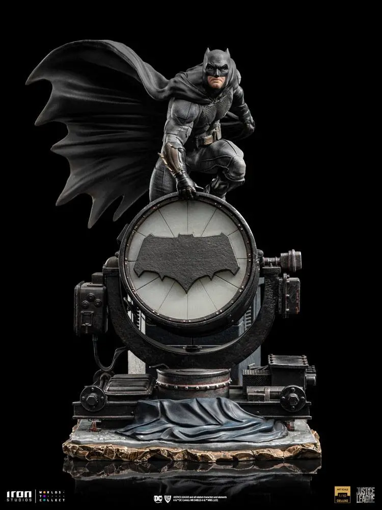 Zack Snyder's Justice League Deluxe Art Sclae 1/10 Batman on Batsignal szobor figura 28 cm termékfotó