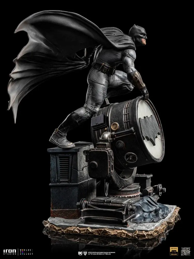 Zack Snyder's Justice League Deluxe Art Sclae 1/10 Batman on Batsignal szobor figura 28 cm termékfotó