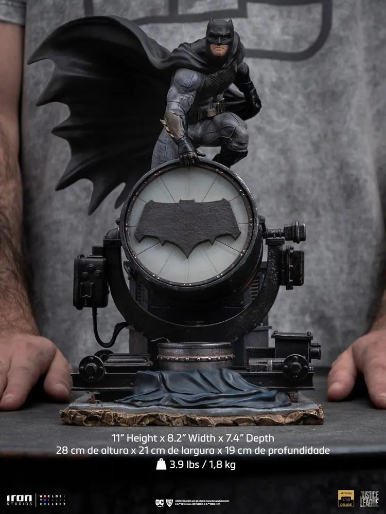 Zack Snyder's Justice League Deluxe Art Sclae 1/10 Batman on Batsignal szobor figura 28 cm termékfotó