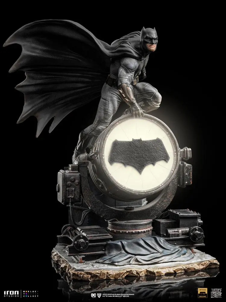Zack Snyder's Justice League Deluxe Art Sclae 1/10 Batman on Batsignal szobor figura 28 cm termékfotó