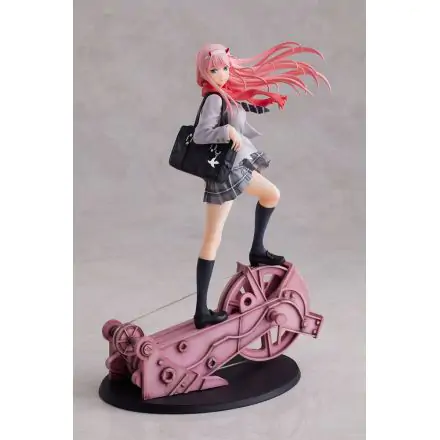 Darling in the Franxx 1/7 Zero Two School Uniform Version PVC szobor figura 29 cm termékfotó