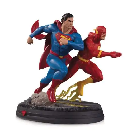 DC Gallery Superman vs The Flash Racing 2nd Edition szobor figura 26 cm termékfotó